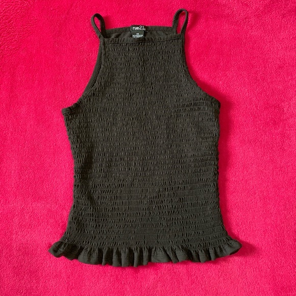 Black ruffled tank top - Picture 1 of 1